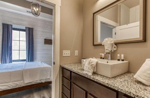 Sevierville Hotel | The Historic Central, a New Hotel Collection Property