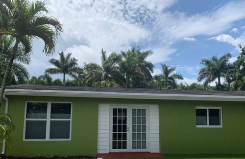 Cooper City House | The home is cozy and fully equipped with all amenities