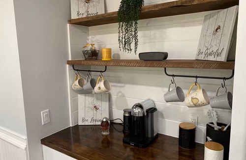 Thomasville House | The Honeycomb Haven - 1 Mile to Downtown Thomasville