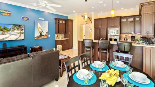 Old Town House | The Ibis & The Crane by Last Key Realty
