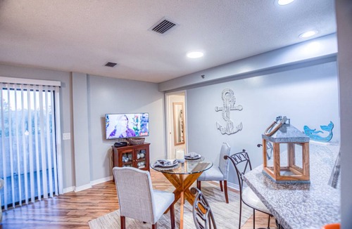 Gulf Lagoon Beach Condo | The Inn at St Thomas 1210B - Perfect Affordable Getaway