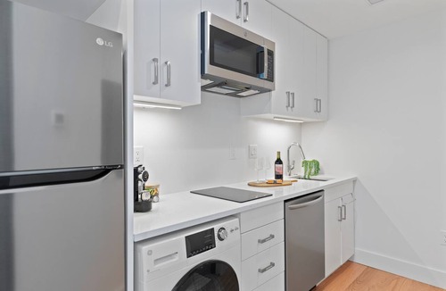 Cannonborough Elliotborough Apartment | The Iris, Superior Suite
