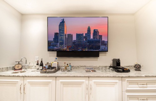 Charlotte Center City Hotel | The Ivey's Hotel
