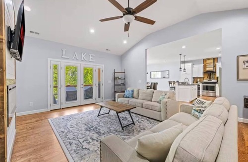 Morganton House | The James House, Waterfront Mountain Luxury