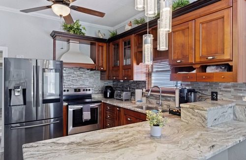 East Ybor House | The Jewel of Ybor, a 3 Bedroom Bungalow