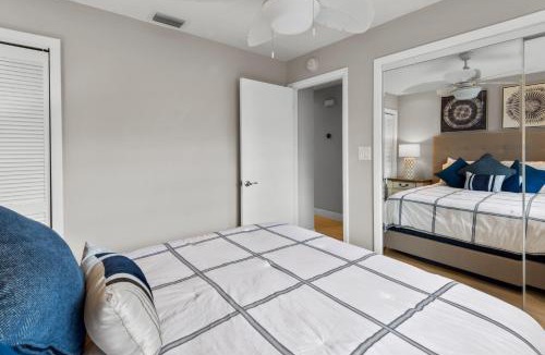 Mid Island Apartment | The Lime Margarita at the Anchorage