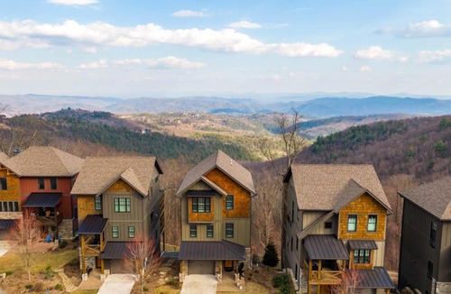 Lenoir House | The Lookout at Blue Ridge Mountain Club