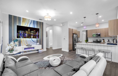 Princeton House | The Luxe Retreat