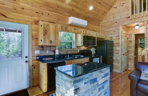 Murphy Cabin | The Misty Blue Mountain Retreat