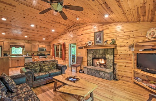 Helen Cabin | ‘The Mountain View’ Sautee Mountain Retreat!