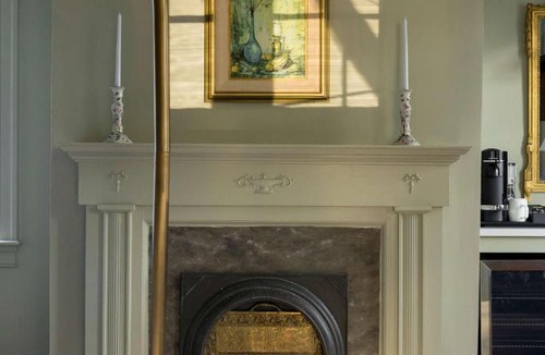 Harleston Village Bed & Breakfast | The Nicholas Veranda King Suite - Steps to King