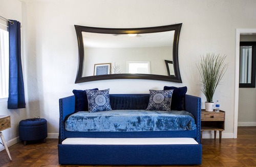 Southwest House | The Nottingham - 8-bedroom Compound - (+Parking)
