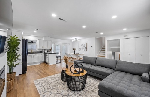 St. Johns Bluff House | The Oasis Retreat Jax II Villa w/pool!!