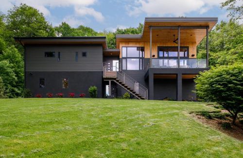 Balsam Grove House | The Overlook at Valley Bear Farms