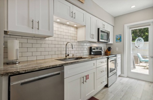 Fernandina Beach Condo | The Perfect Location! Scenic Villa In Heart of Plantation Resort! 8-Minute Walk to the Beach!