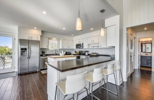 Plantation House | THE QUINTESSENTIAL BEACHFRONT HOME!
