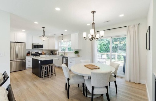 Sans Souci House | The Reedy Retreat- 2BR/2BR