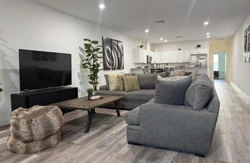 Memphis Apartment | The Rosezena Experience