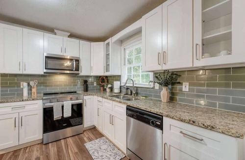 Lithonia House | The Stonecrest Escape | Spacious 4 Bedroom