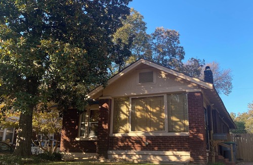 Cooper-Young Historic District House | The Tiger Den - No fees! Cooper-Young District. Safe & ideal location