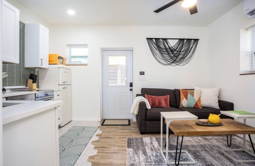 Gulfport Apartment | The Tiny Mockingbird Bungalow! 1 bed/1 bath, min. to St. Pete beaches