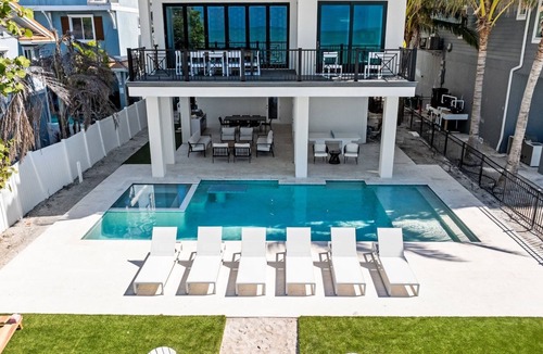 Bradenton Beach House | The Ultimate Beachfront Luxury Home! Amazing Pool and Spa, Rooftop Deck Sunsets!