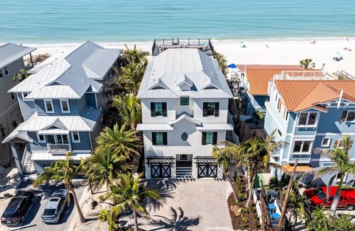Bradenton Beach House | The Ultimate Beachfront Luxury Home! Amazing Pool and Spa, Rooftop Deck Sunsets!
