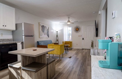 Fortson House | The Upscale Mid Century Modern Home