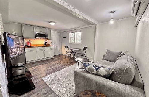 Shell Point House | The White Brick Escape