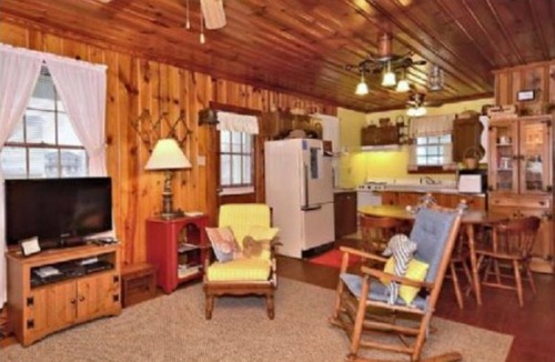Colington Cottage | The WHITEHOUSE. Located at Kill Devil Hills on the Outer Banks of North Carolina
