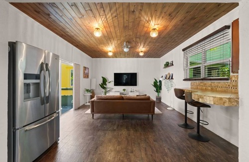 Delray Beach Apartment | The Zen Beach House – Your Tranquil Escape in Delray Beach