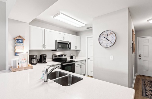 Waterside Village Condo | This condominium is a 3 bedroom(s), 3 bathrooms, located in Mexico Beach, FL.