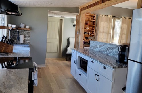 Fincastle Cottage | Thomas Cottage at Angel Acres
