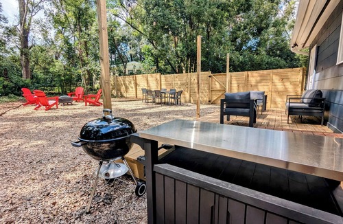 Tallahassee House | Three Bedroom. Outdoor Space. Game Room. Walk to Doak and College Town.
