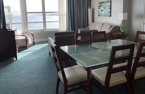 Palm Beach Shores Apartment | Three pools - Beach Access - Full Kitchen & Living Room