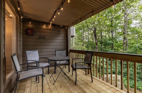 Chestnut Springs Condo | Three Ridges 05 With Wintergreen Advantage