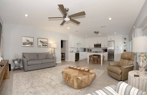 Panacea Condo | Tide Creek Bungalow, Panacea.Marina/Bay Views, 2 Balconies, Pool, No Boats