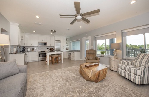 Panacea Condo | Tide Creek Bungalow, Panacea.Marina/Bay Views, 2 Balconies, Pool, No Boats