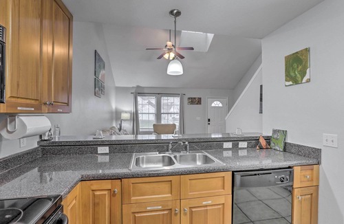 Tallahassee House | Tidy Tallahassee Townhome ~ 7 Mi to Downtown!