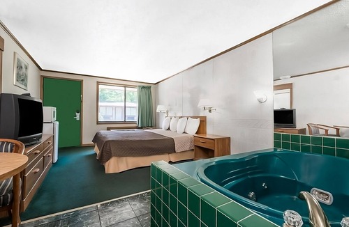 Summit Hotel | Tidy Unit, Outdoor Pool, Free Parking, WiFi, Pets Allowed