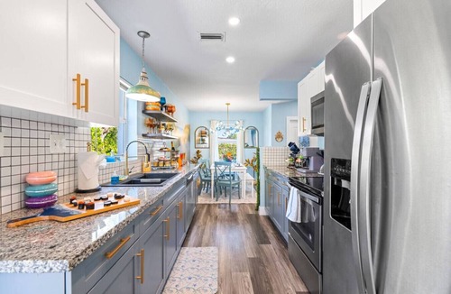 Delray Beach House | Tiki Hut, Htd Pool, Bar & Putting Greens Near Ave