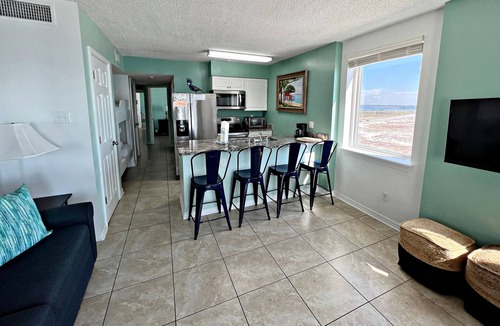 Ono Island Condo | Time to get… 🎶 Knee deep in the water somewhere! 🎶 on island time!