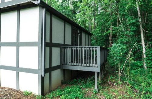Sevierville House | Tiny Home Cottage Near the Smokies #7 Tilly