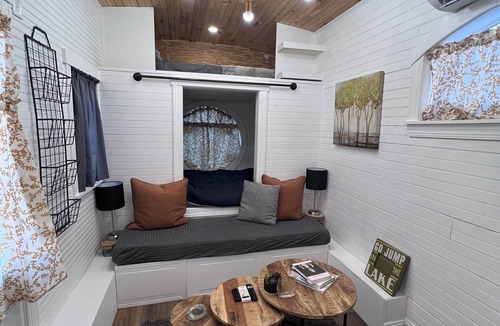 Hartwell House | Tiny Home with BIG Personality is located just 5 minutes from Lake Hartwell!