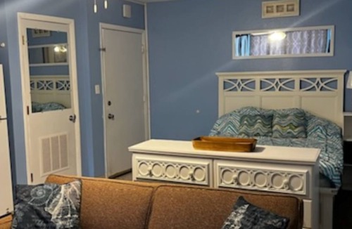 Bostwick Park Condo | TOP FLOOR CONDO AT SEA DIP BEACH RESORT!!!