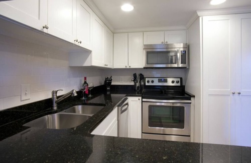 South Beach Condo | Top Rated Villa - Limited Availability in 2026 - Book Now for Fall!