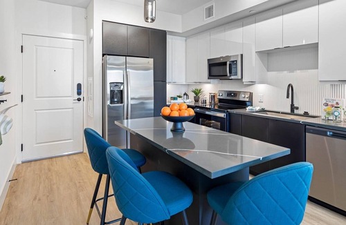 West Palm Beach Apartment | TortoiseOne 2BD 17 - Two Bedroom Apartment, Sleeps 4