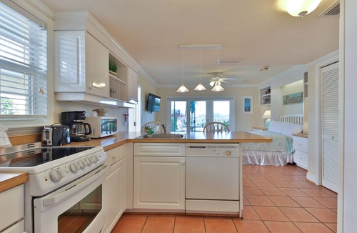 Bradenton Beach Hotel | Tortuga Inn Beach Resort