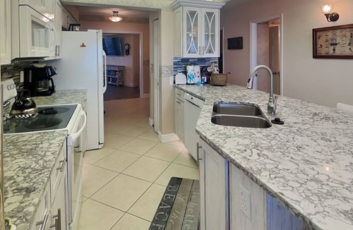 Ponce Inlet Condo | Towers 2 - Ocean Towers 2102