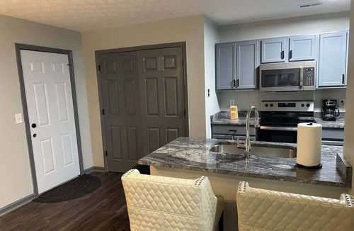Belmont House | Townhome 5 beds 20 mins to Atlanta Large group % %